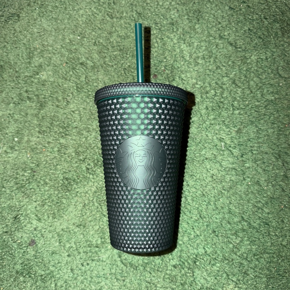 Starbucks grande cold cup